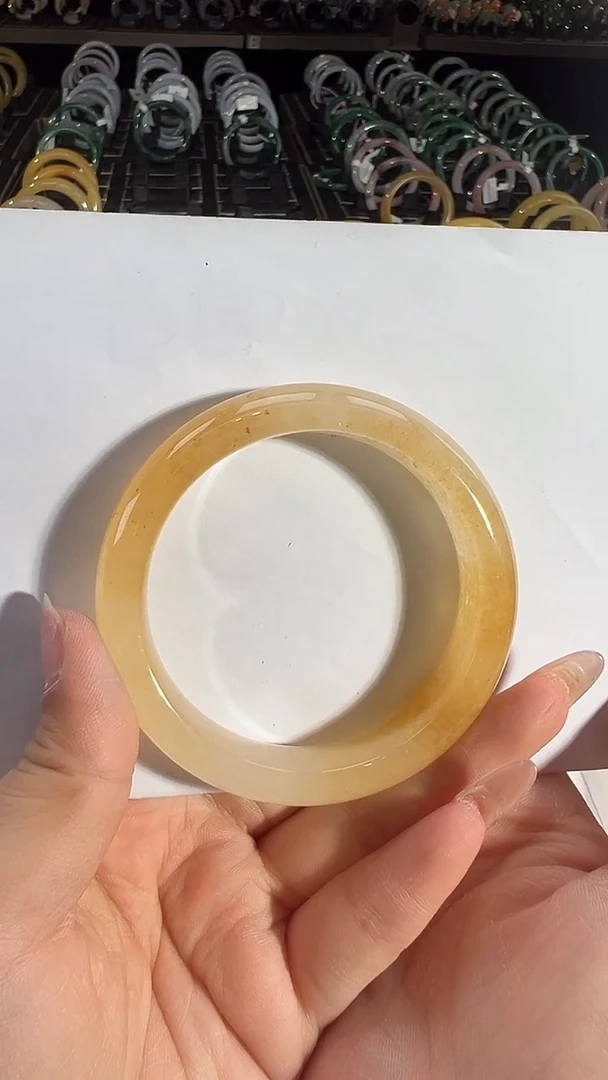 未镶嵌石英质玉（黄龙玉）手镯56圈口014