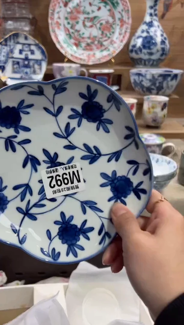 瓷片欢*颜      M992