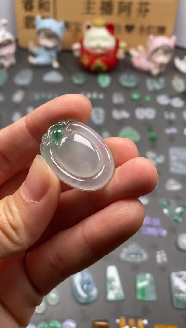 【闪购商品】翡翠颈饰未镶嵌冰飘緑福贝/芬