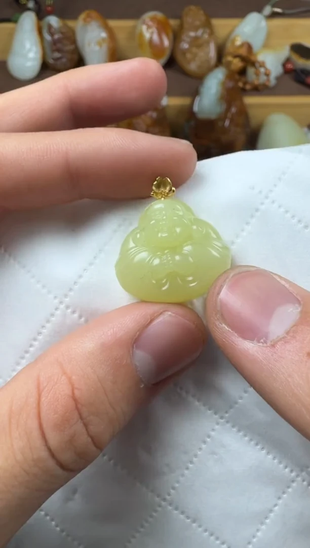 颈饰18K金镶嵌和田玉5