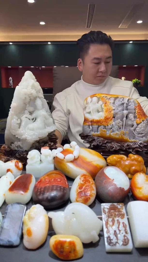 未镶嵌和田玉把件人**戏和田玉