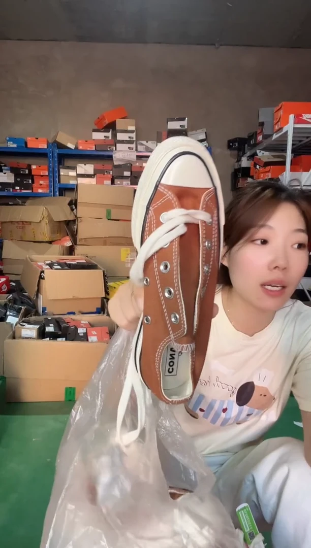 匡威全新无暇无鞋盒栗子棕低帮A04591C-35