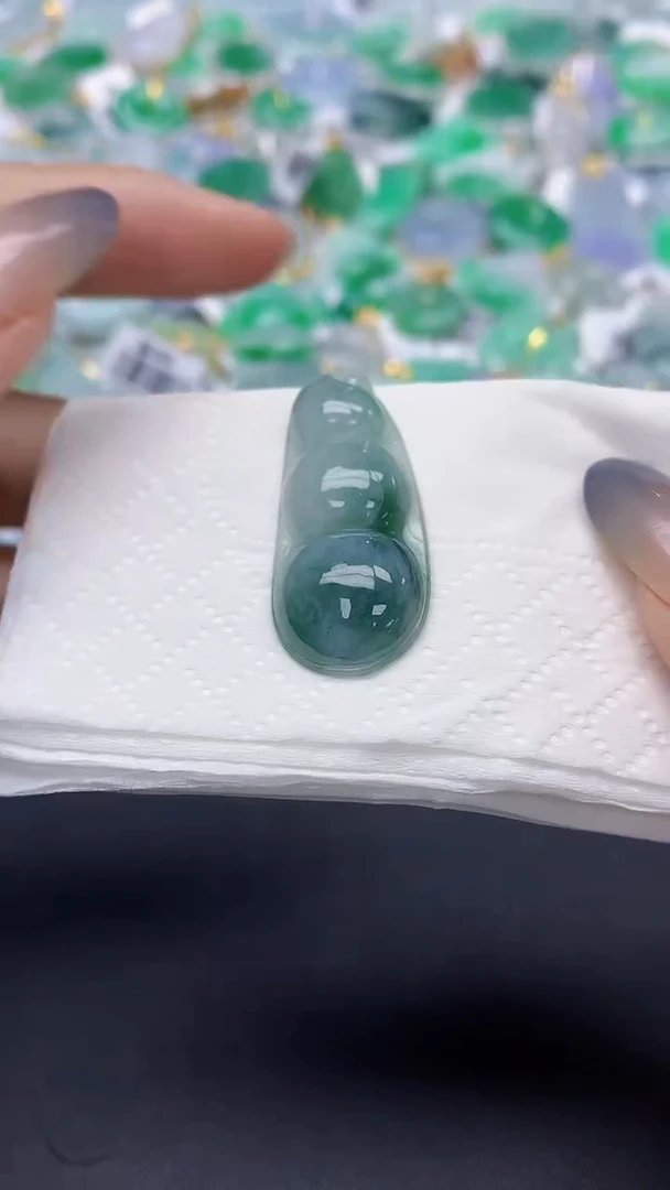 翡翠未镶嵌颈饰天然缅甸a货翡翠