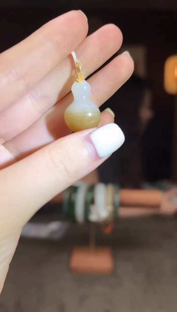 未镶嵌和田玉挂件K21-葫芦吊坠