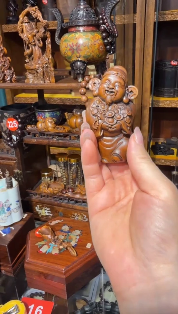 木木头款黄杨财神手把件68