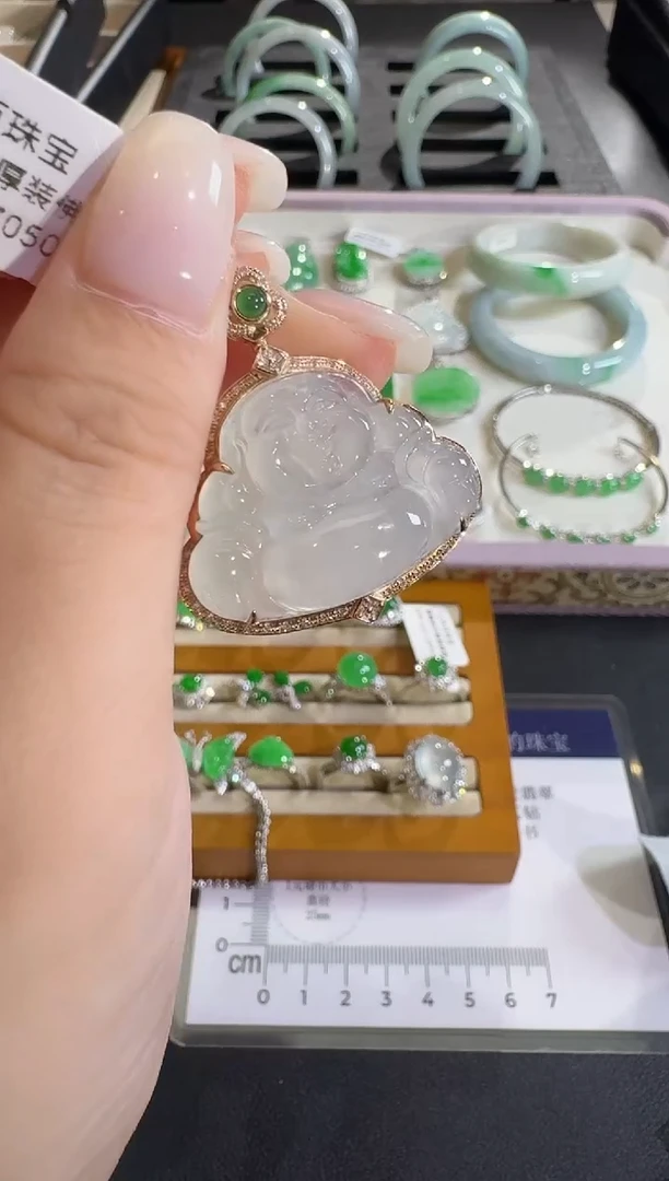 吊坠(不含链)18K金镶嵌翡翠【源头工厂】钻石镶嵌