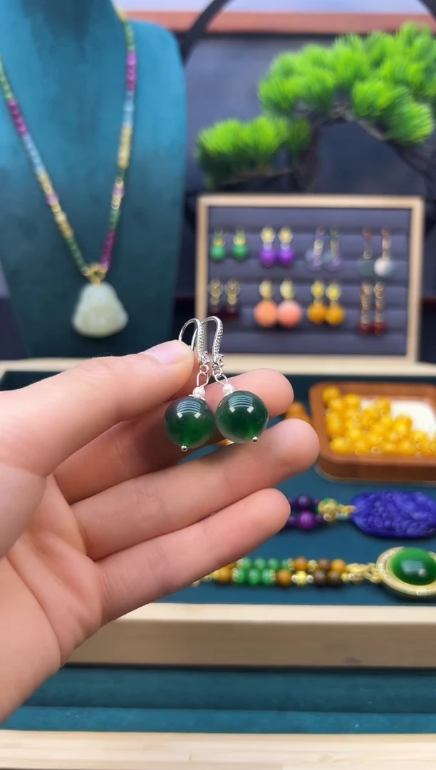 【闪购商品】翡翠耳饰银S925镶嵌E369