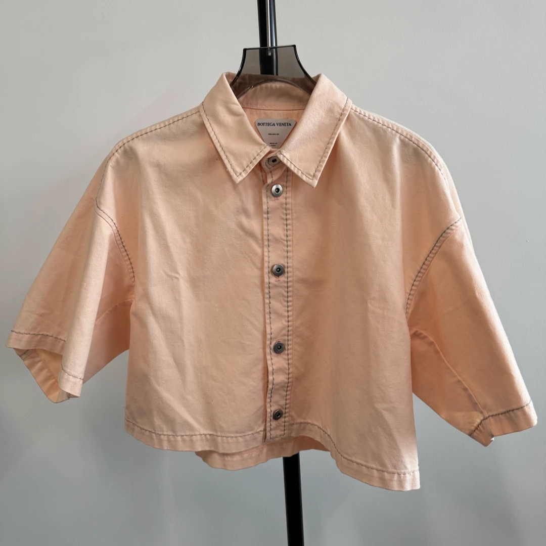 99新 BOTTEGA VENETA/葆蝶家 BV四扣半衬短衬衣尺码36