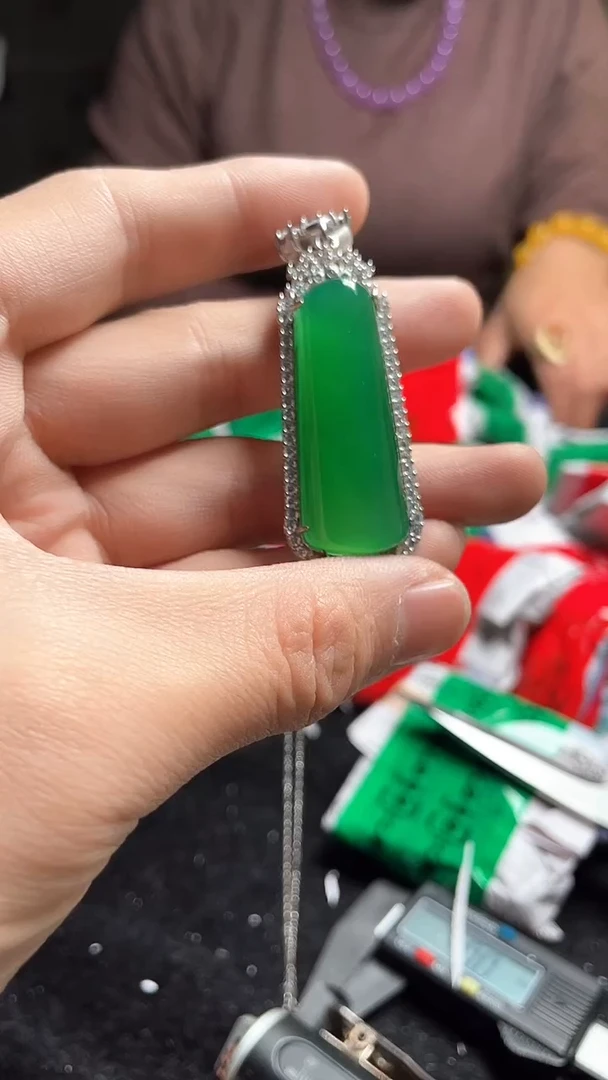 猛子收货精美无事吊坠