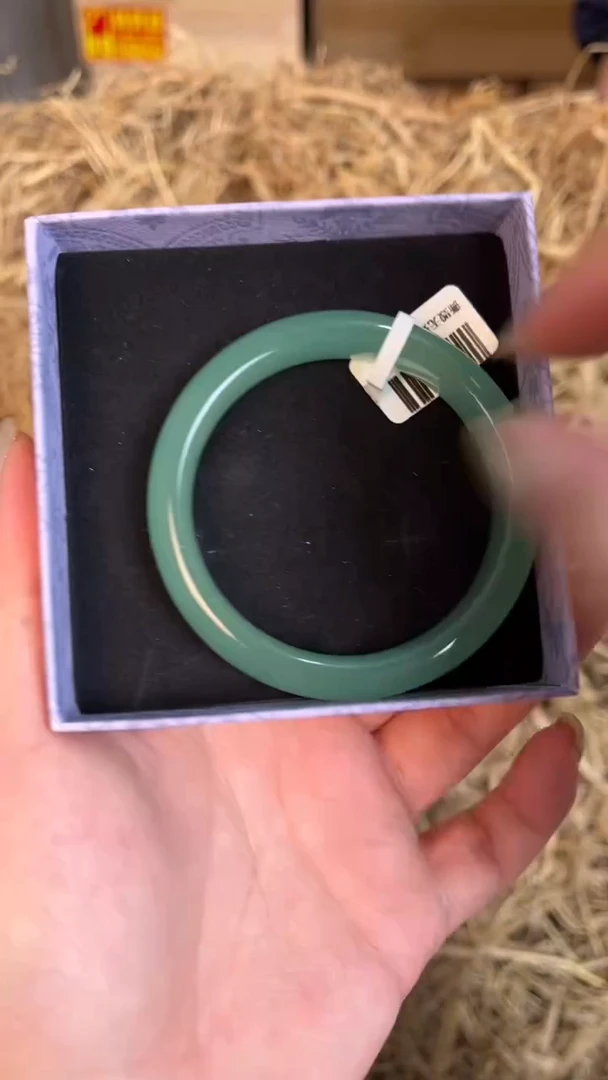 未镶嵌手镯石英质玉M0073