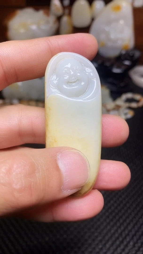 瑞****工天然玉石