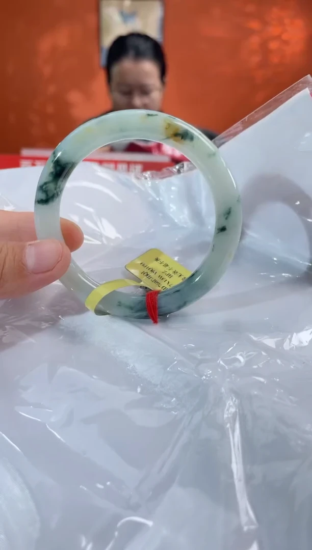未镶嵌手镯翡翠翡翠手镯