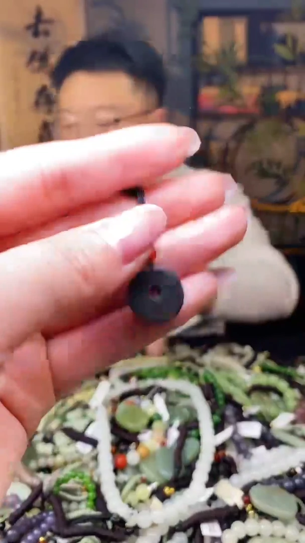 颈饰未镶嵌和田玉多样性发货，拍一发一