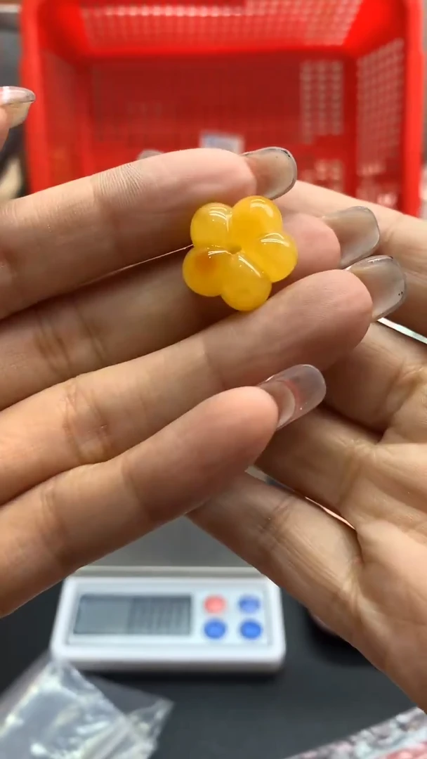 未镶嵌琥珀珠宝奇石1679