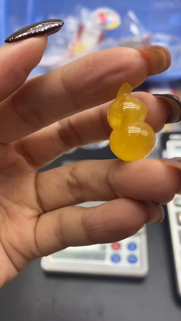 琥珀未镶嵌珠宝奇石1084