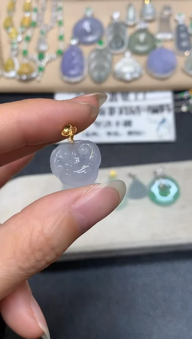 颈饰18K金镶嵌翡翠如意【无服务费