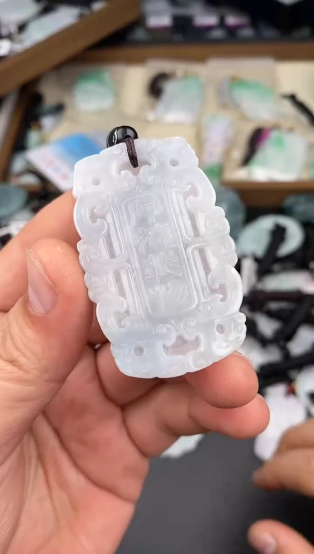 【闪购商品】翡翠颈饰未镶嵌  天然翡翠，一物一图