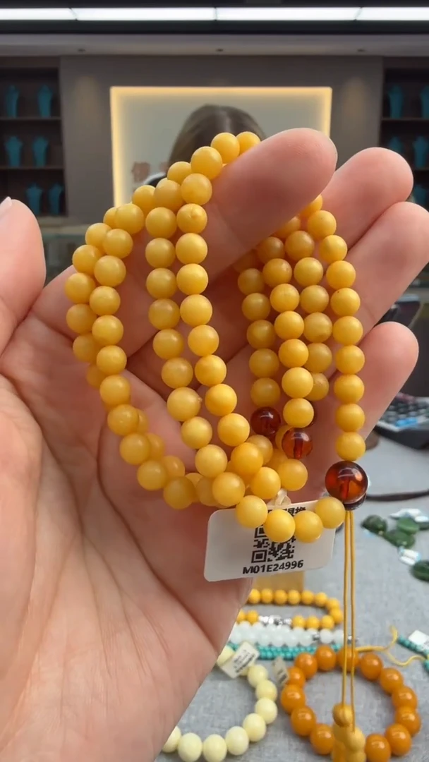 琥珀颈饰未镶嵌42秒拍号 假一罚三