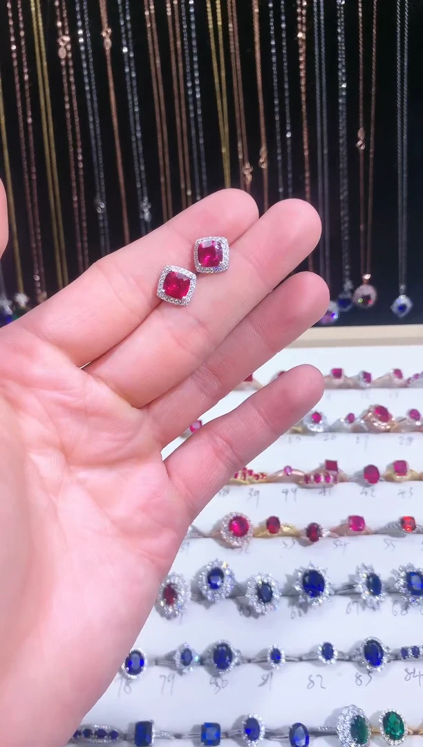 【闪购商品】红宝石耳饰银S925镶嵌111