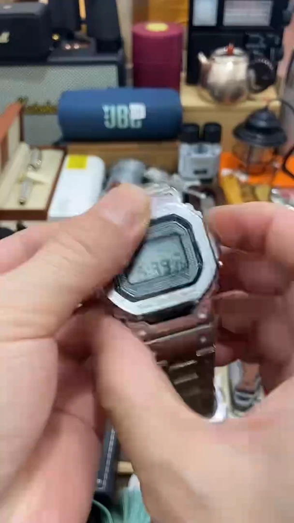 瓷片闪购商品  如图所示