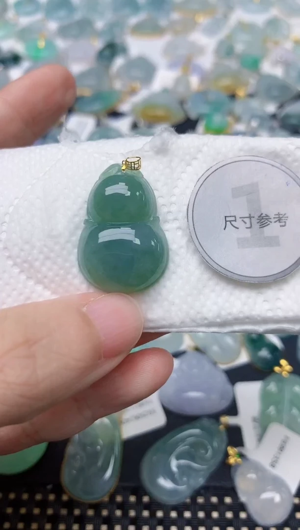颈饰18K金镶嵌翡翠天然缅甸A货翡翠