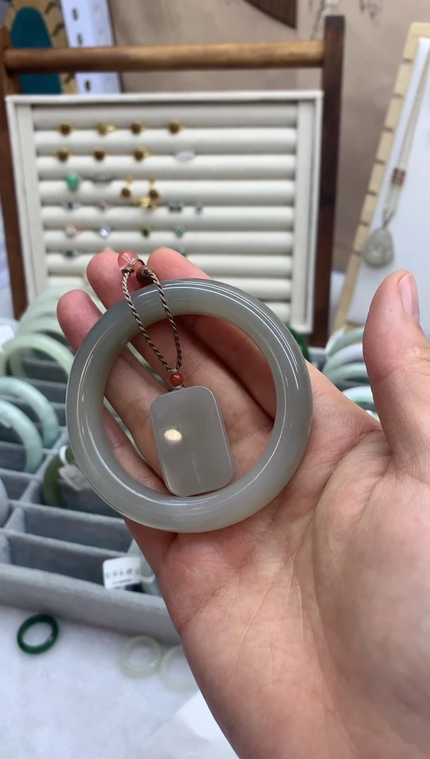 【闪购商品】和田玉手镯未镶嵌手镯3