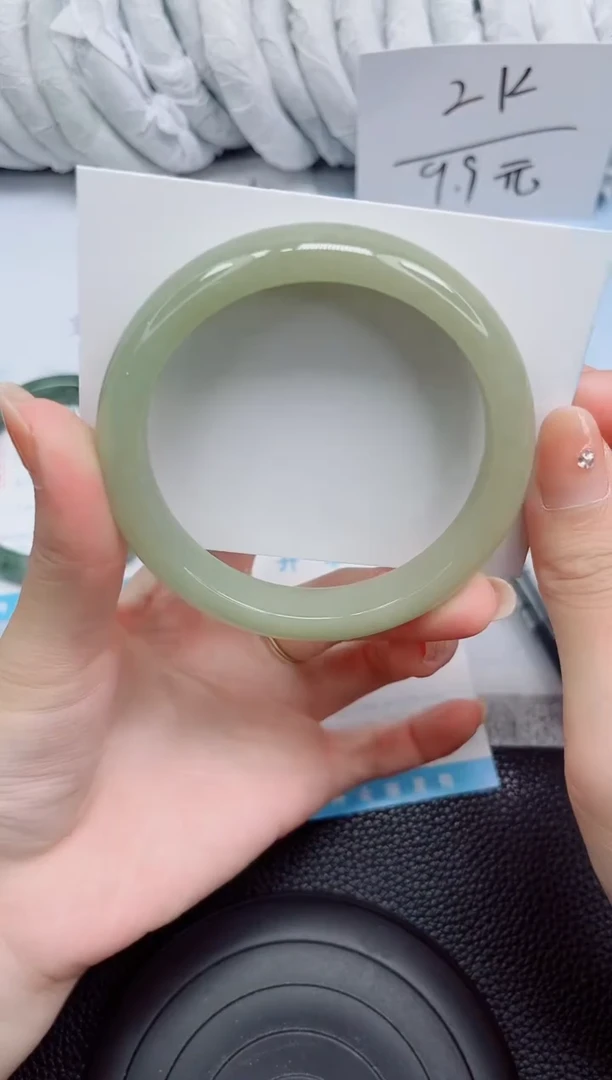 石英质玉手镯未镶嵌42-60.8