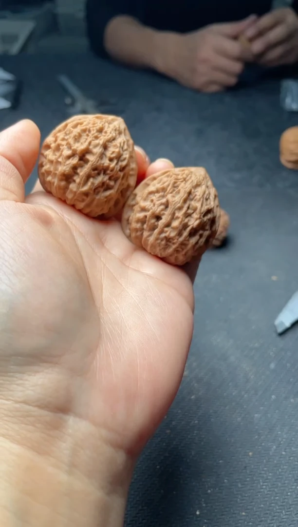 把件文玩核桃w177  金牛 39尺