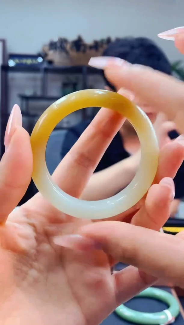 和田玉未镶嵌颈饰51糖白