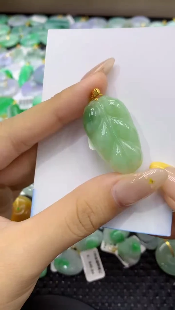 颈饰未镶嵌翡翠天然缅甸翡翠A货