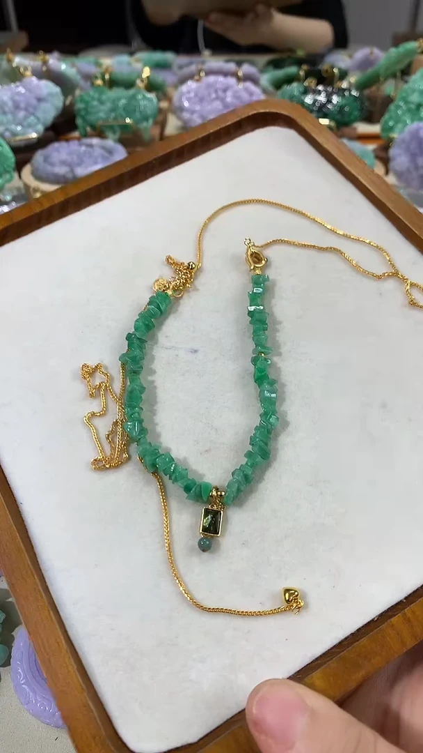 颈饰未镶嵌翡翠项链