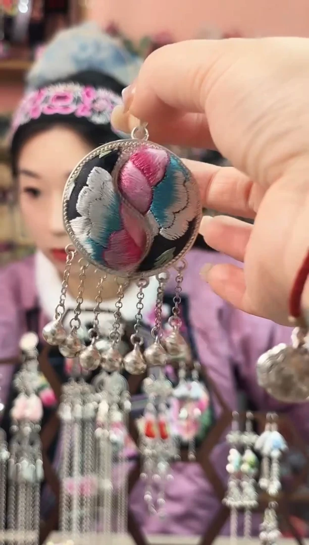 艺枝独绣手工饰品635