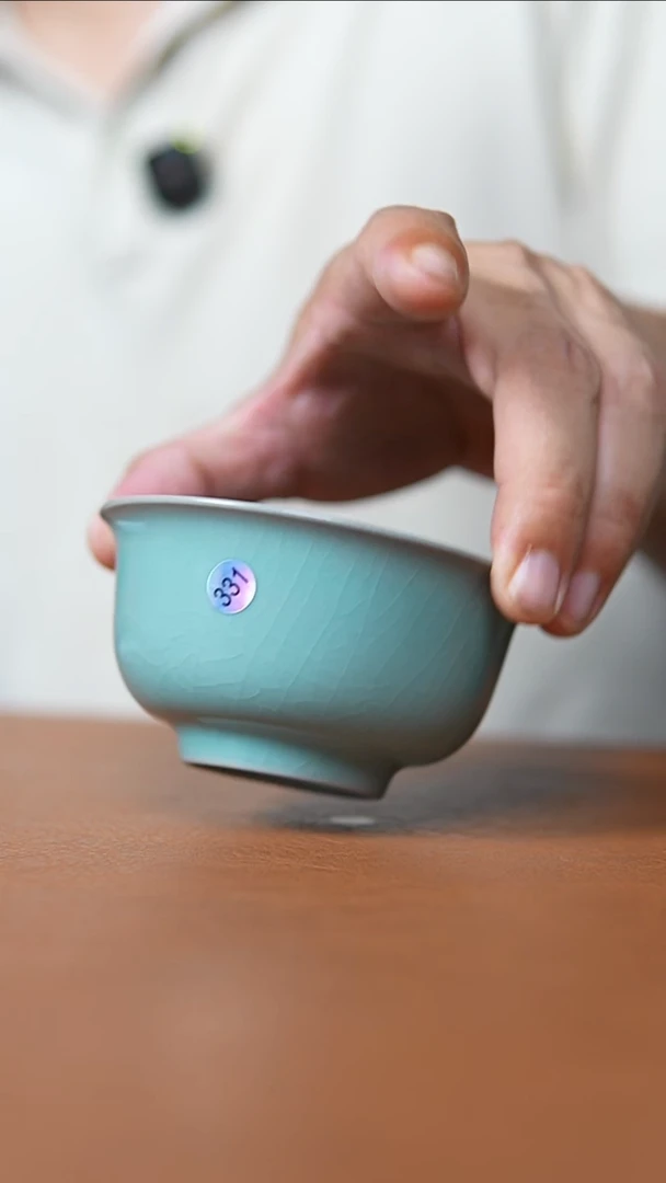 瓷片低****错仿古青蓝纯手工压手杯一级