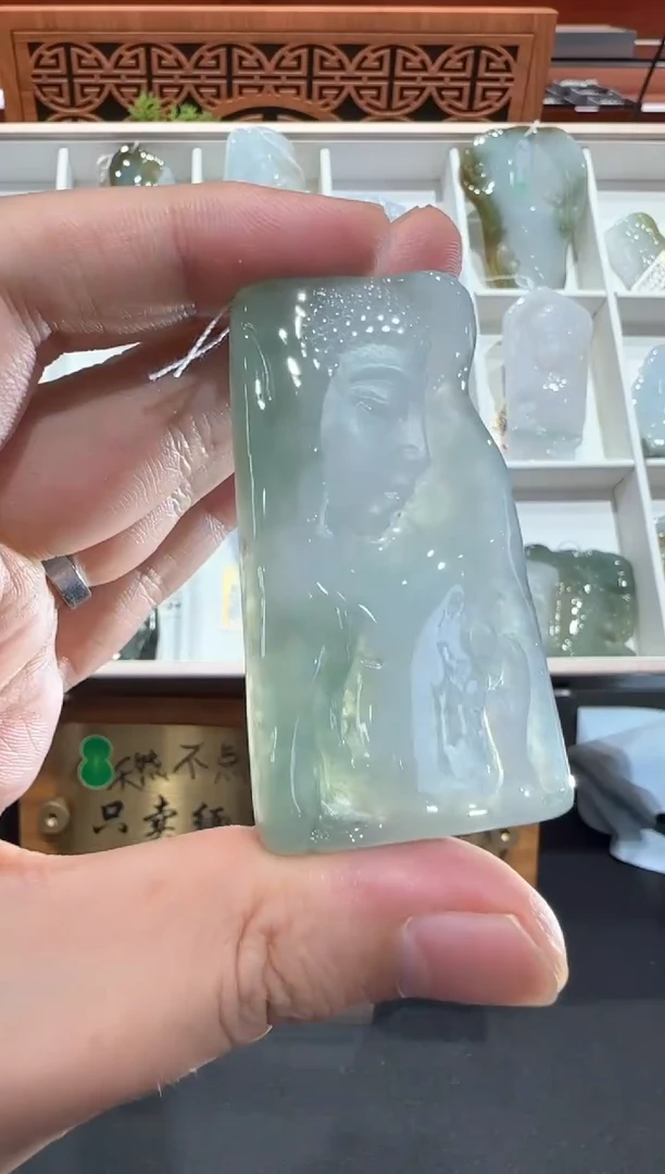 翡翠挂件未镶嵌A货翡翠孤品国雕谢林工