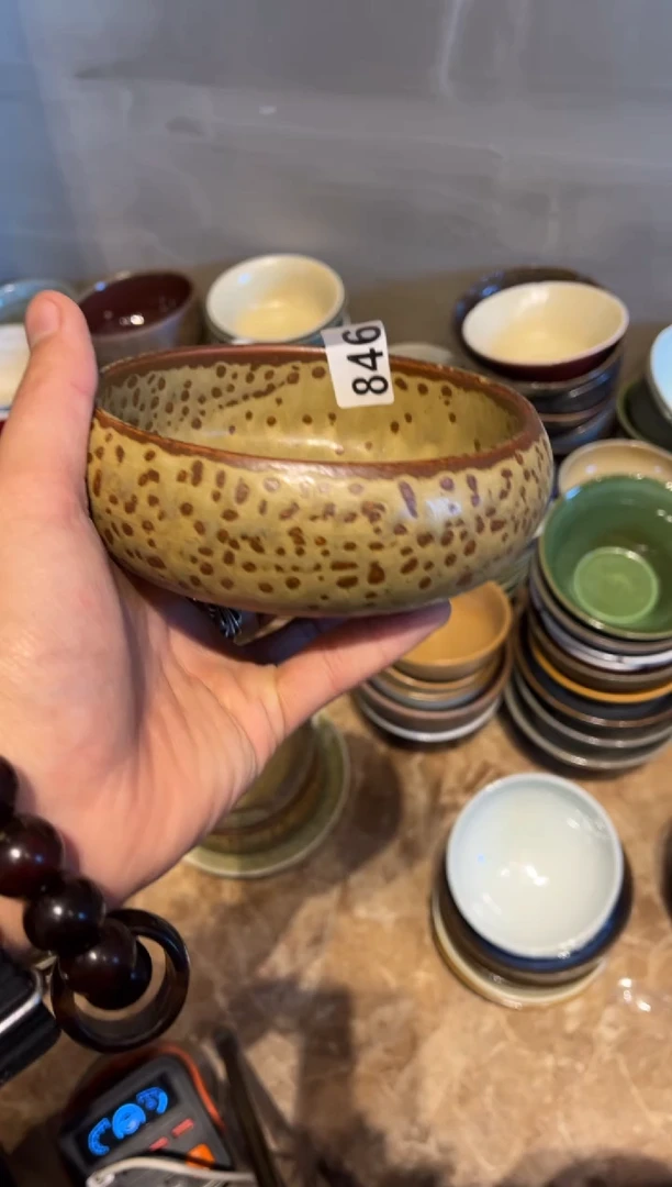 【闪购商品】瓷片846，陶泥黄麻点钵