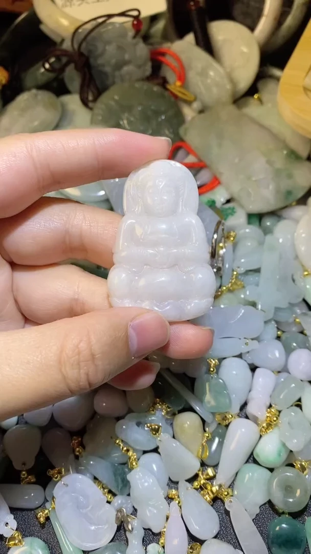 【闪购商品】翡翠颈饰未镶嵌/105462611