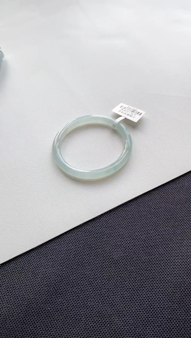 未镶嵌手镯翡翠梁*欣52.0贵妃