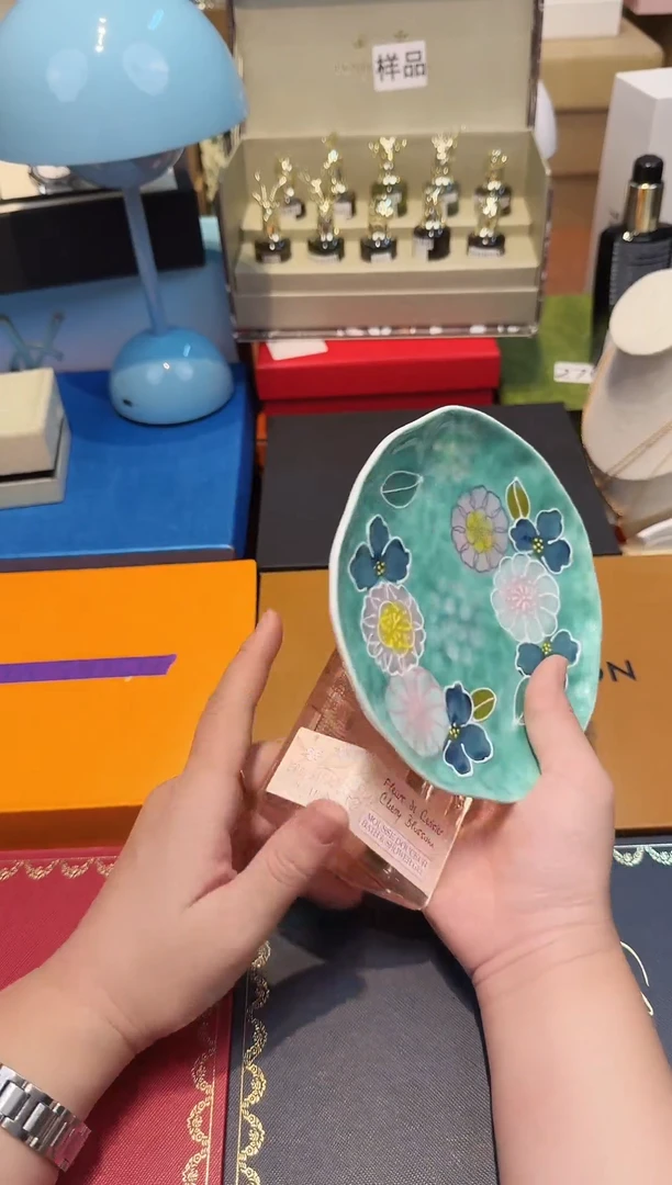 瓷片-------------