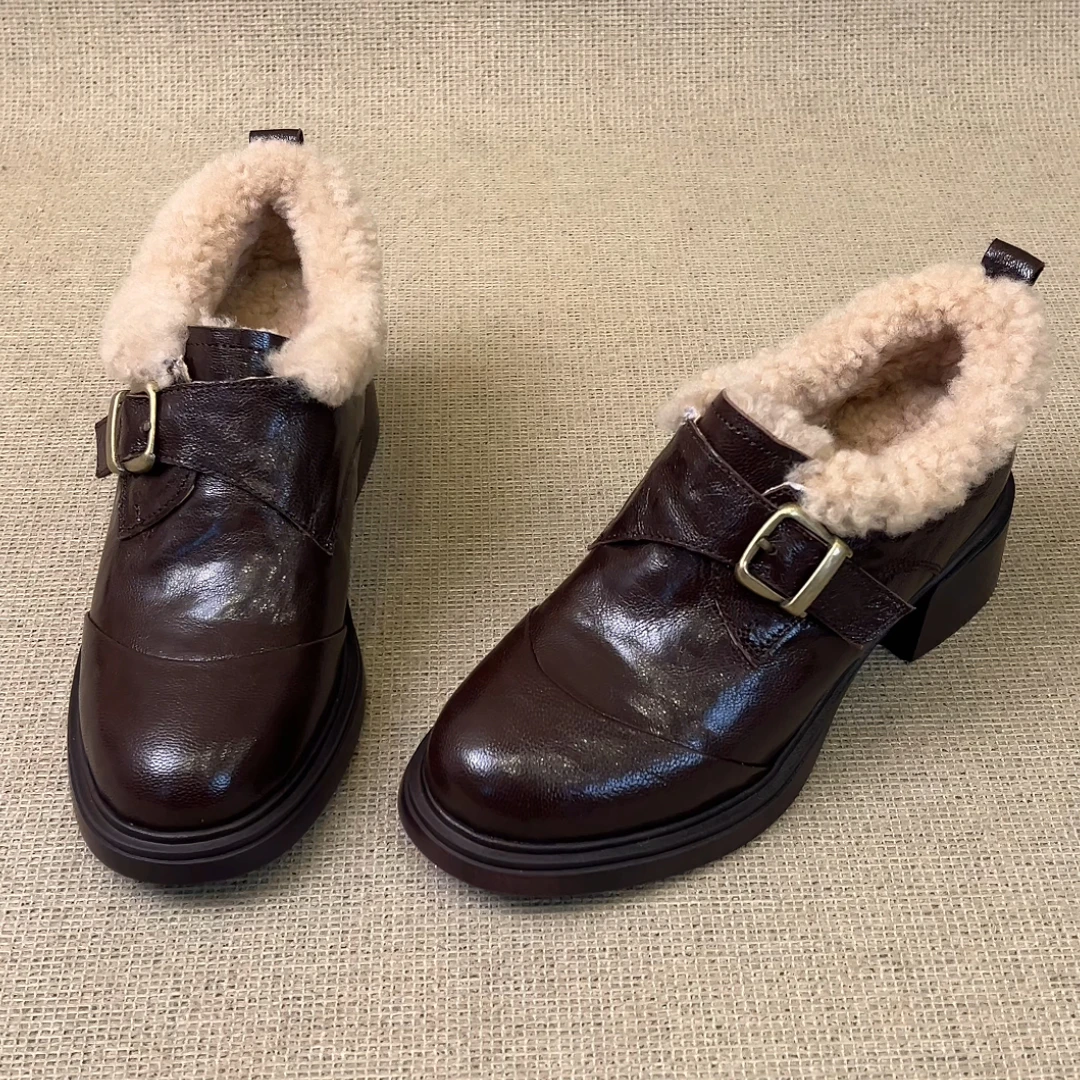 RubyL/5.5cm秋冬保暖复古英伦风通勤百搭圆头粗跟加绒单鞋女款