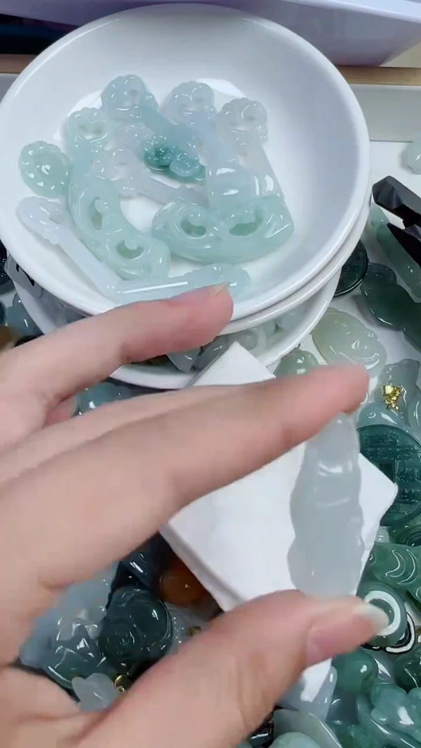 散珠翡翠304号链接，A货翡翠