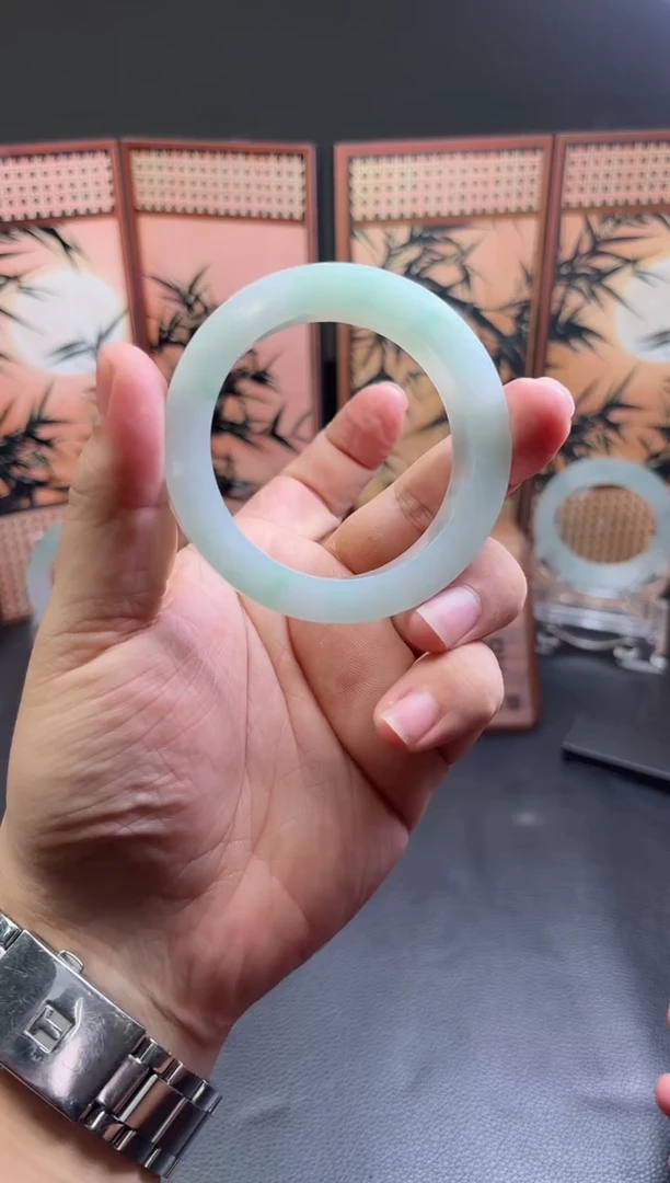 未镶嵌手镯定制翡翠手镯定制