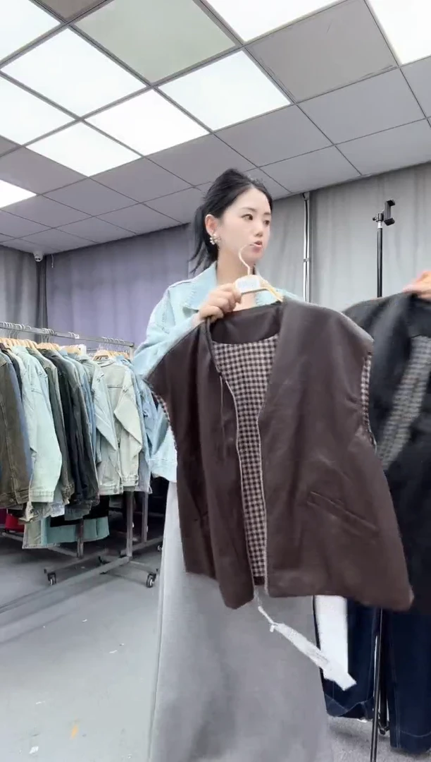 大哥家漂亮衣服漂亮颜色