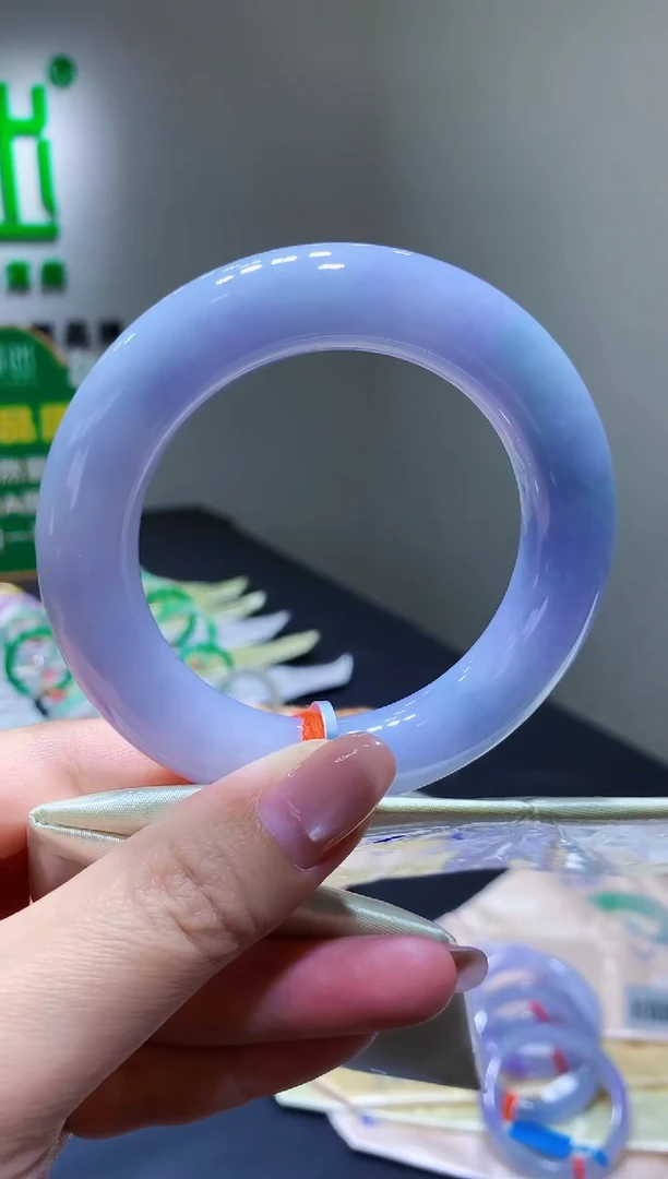 未镶嵌手镯翡翠-c44 天然缅甸A货翡翠56.8圆条