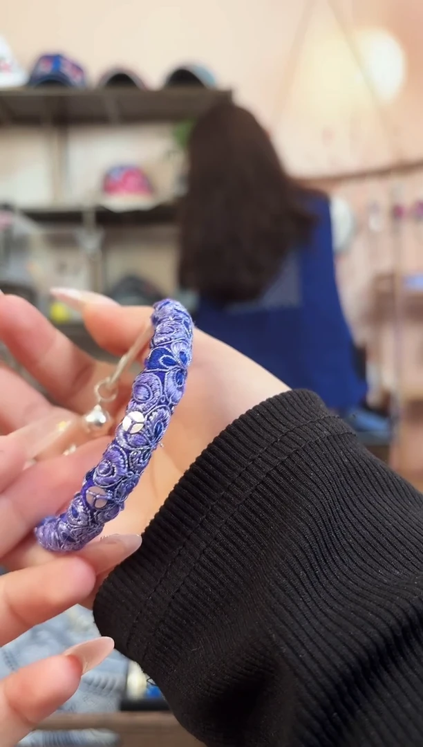 织绣民族风非遗老绣饰品543