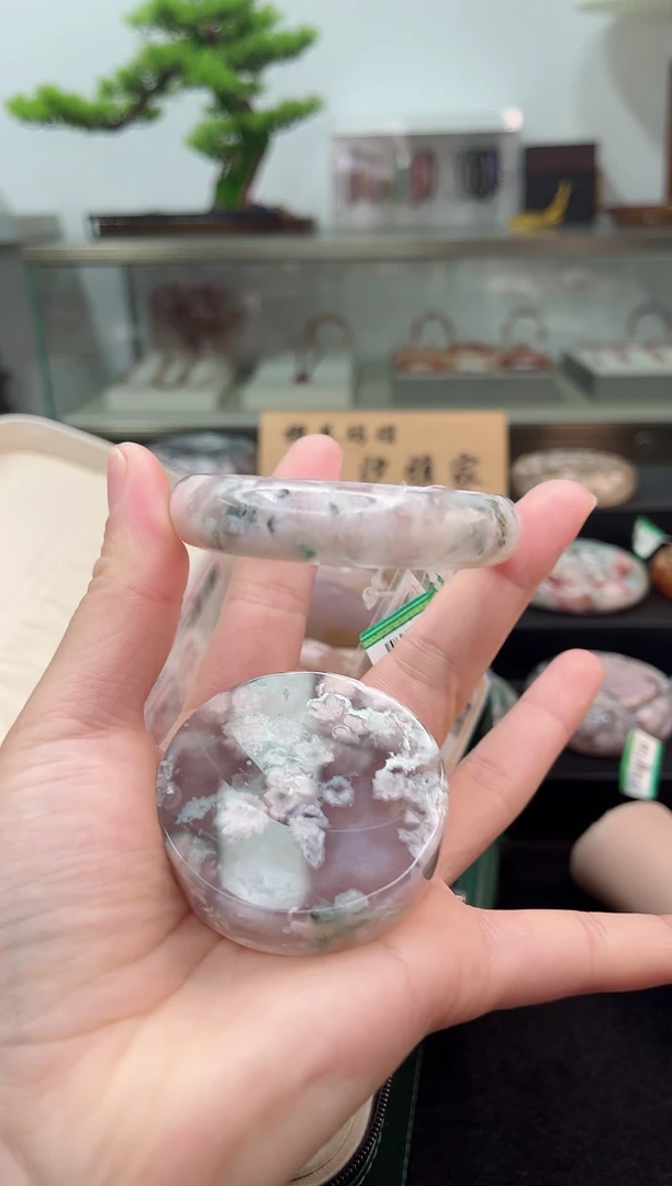 未镶嵌手镯石英质玉53圈口（赠品镯心）6668005