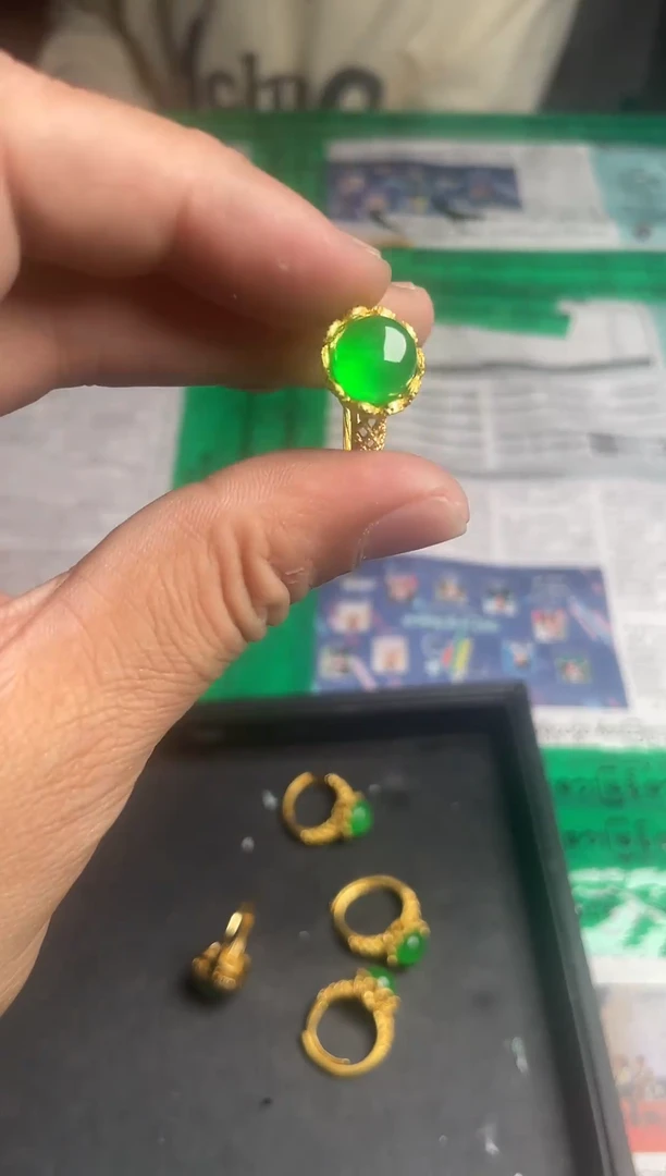 时尚精美高端戒指