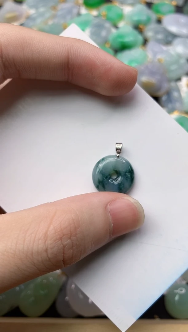 【闪购商品】翡翠颈饰18K金镶嵌5..........