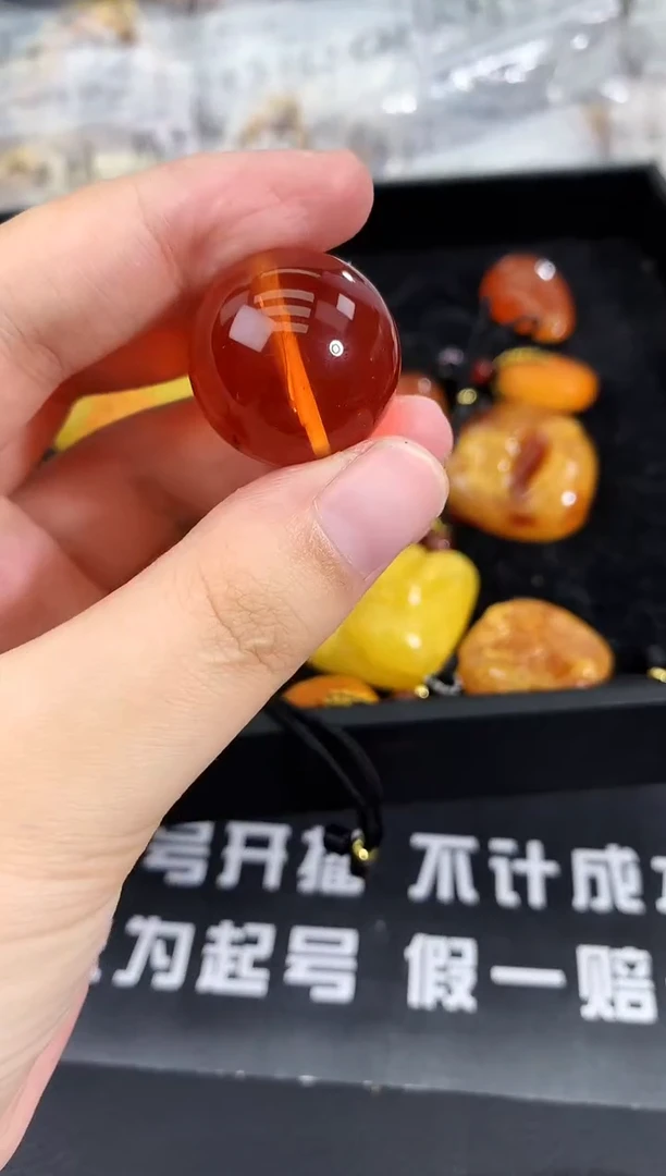 蜜蜡未镶嵌珠宝奇石49