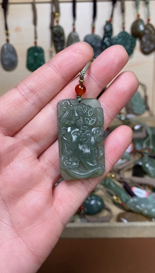 颈饰未镶嵌和田玉1