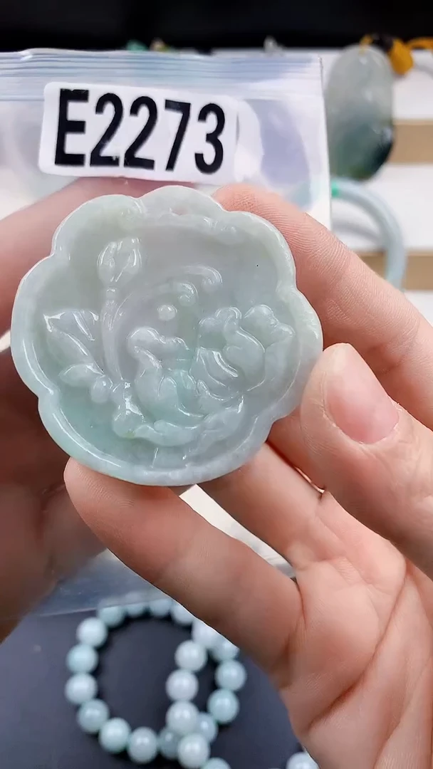 颈饰未镶嵌翡翠天然翡翠吊坠挂件